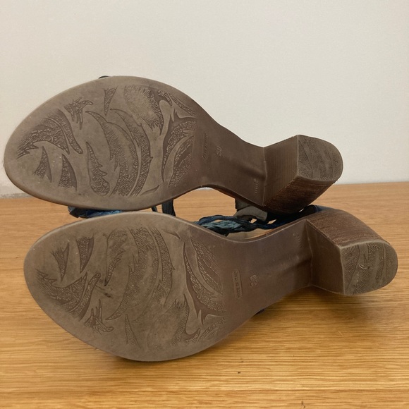 Sundance Catalog Bonaire Sandals 9 - Picture 5 of 5